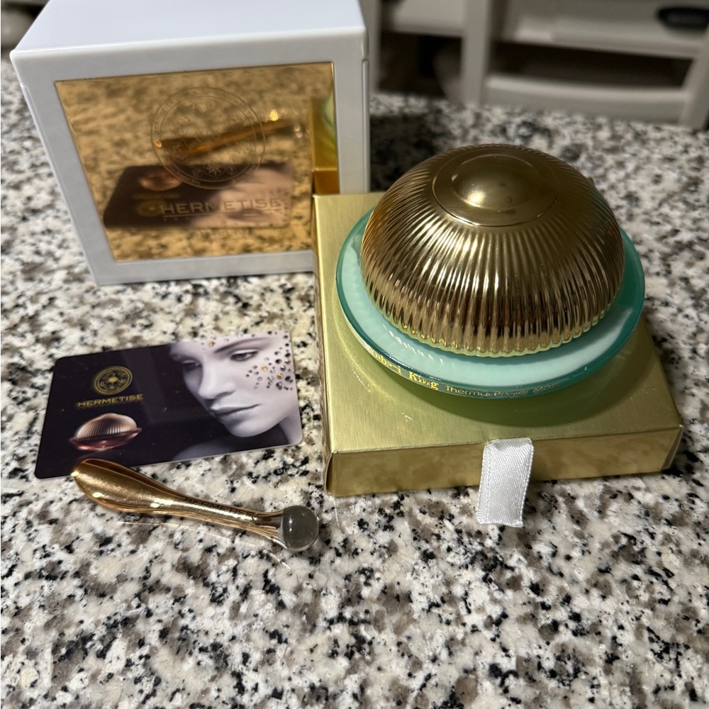 Hermetise Yubari King Gold Age Defying Cream